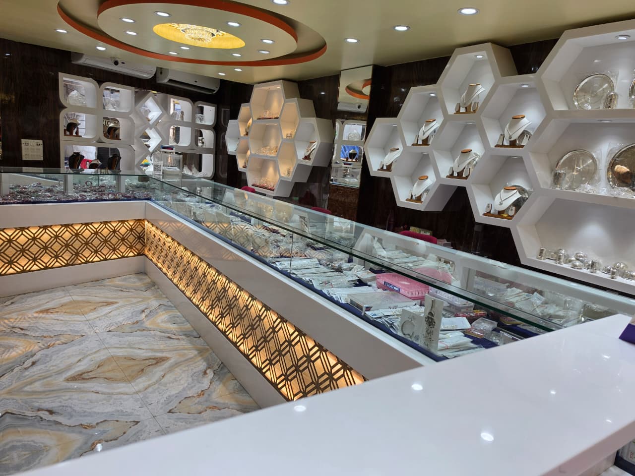 Monikanchan showroom interior display